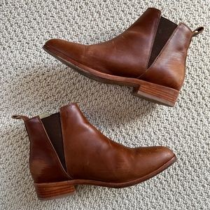 Nisolo Chelsea Boot, Size 6, Good Worn Condition